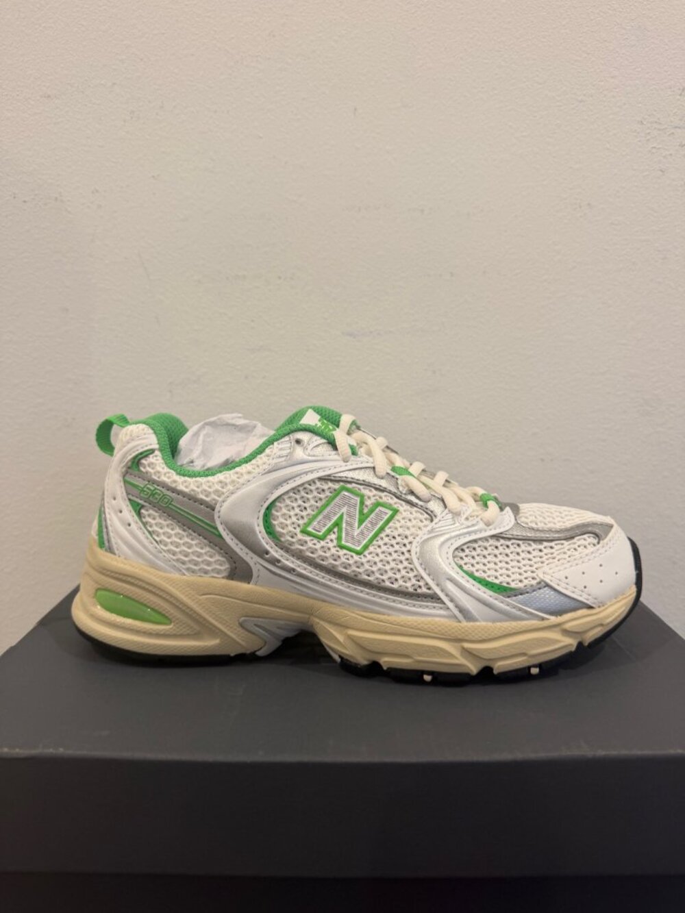 Women's New Balance 530 Sneakers White Green 6.5 W New In Box